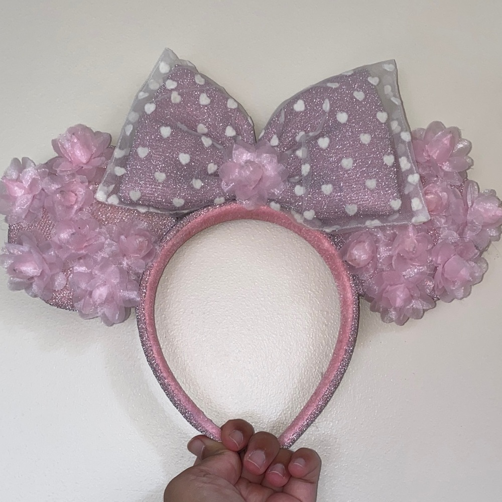 Disney Valentine’s Day Pink and White Minnie Mouse Ears - Picture 2 of 5